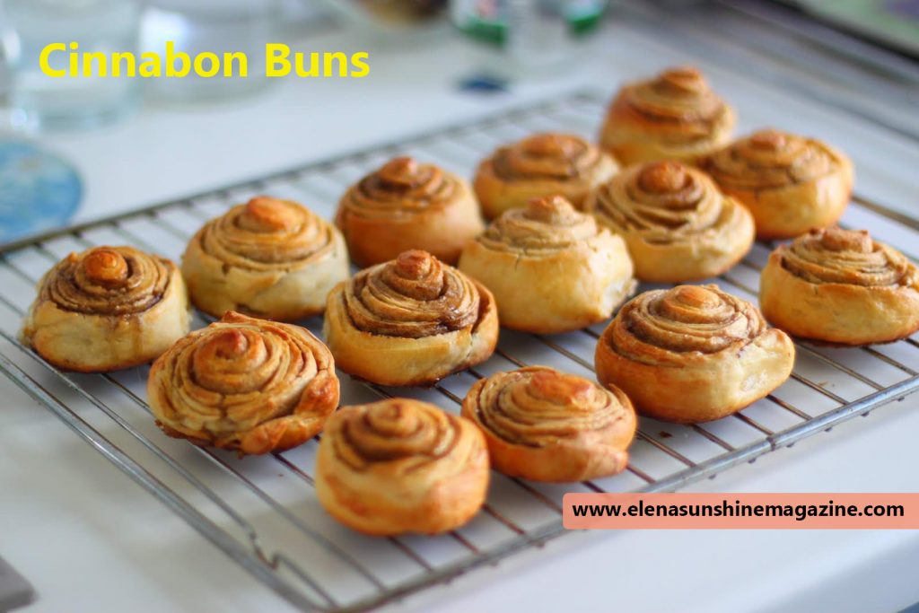 Cinnabon buns