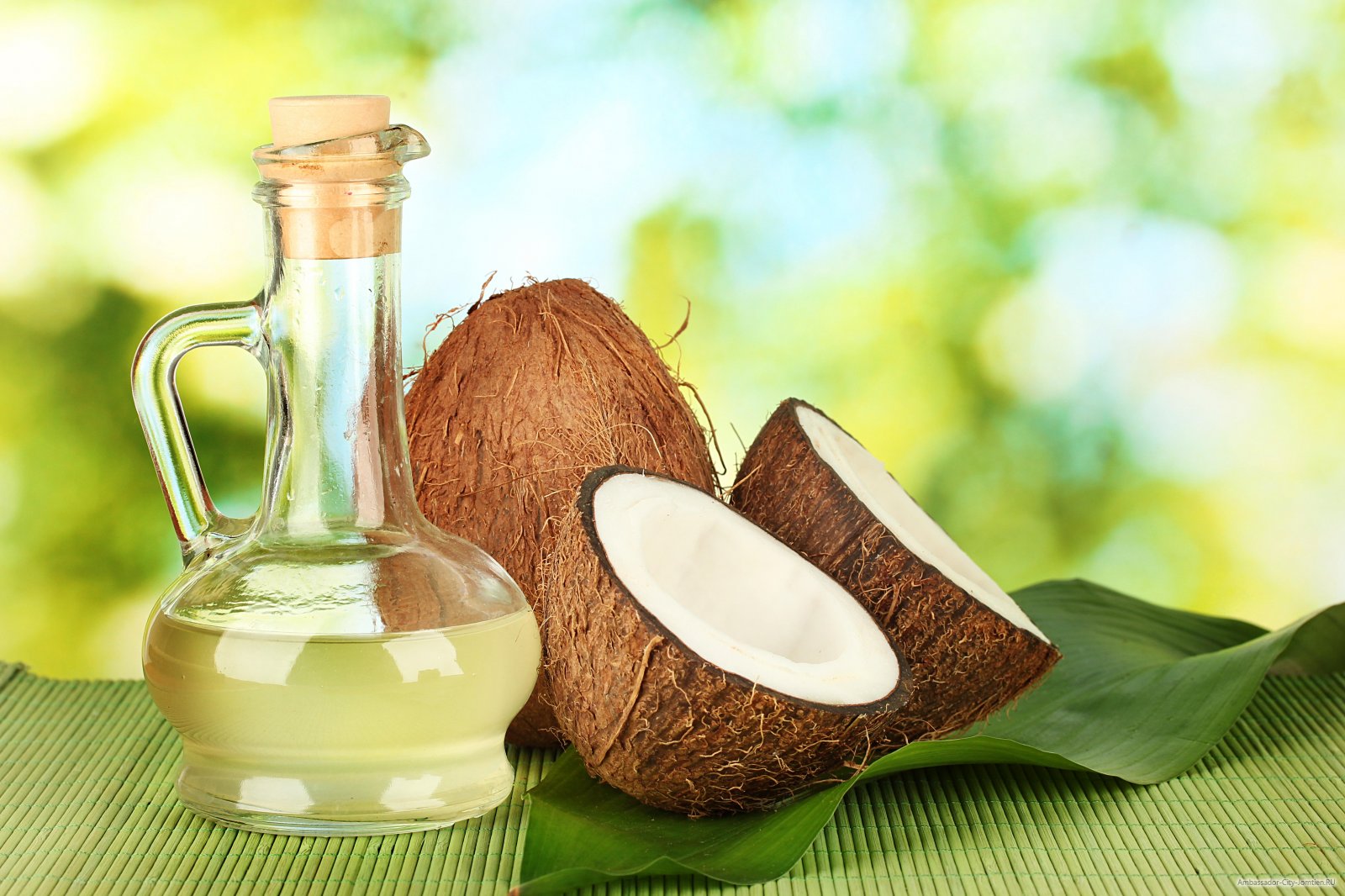 Coconut oil. 9 tips for your beauty