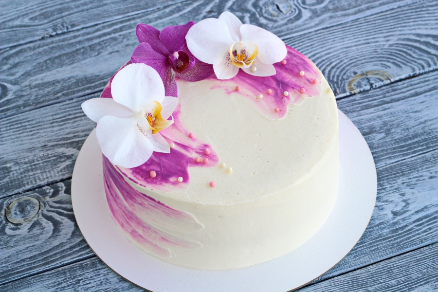 Orchid cake decor