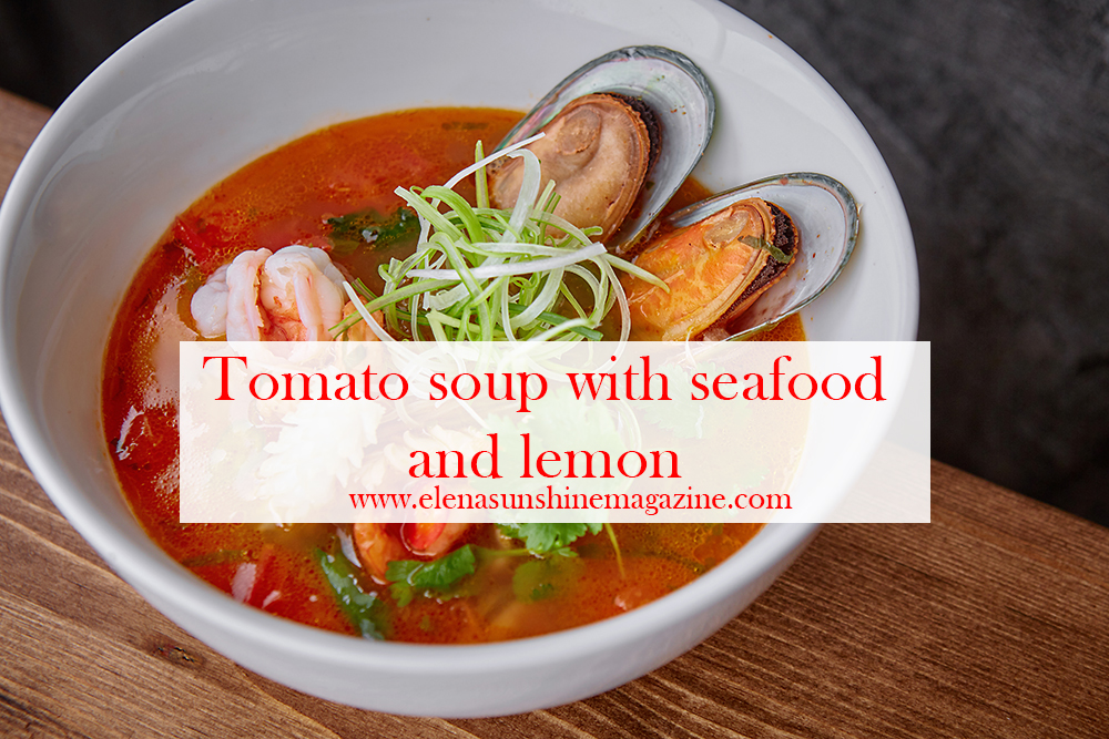 Tomato soup with seafood and lemon