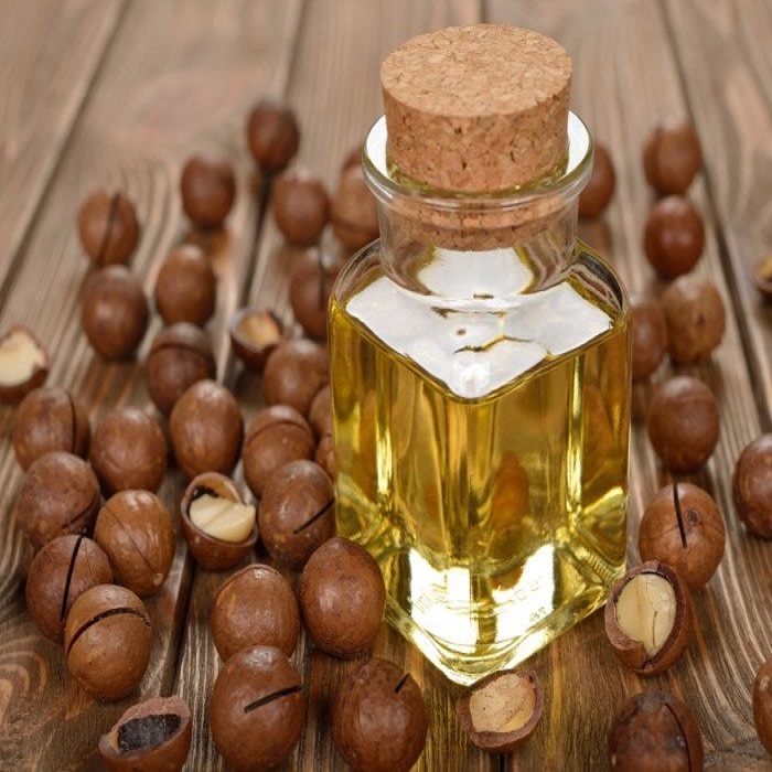 Almond oil for face