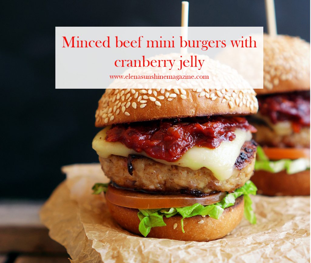 Minced beef mini burgers with cranberry jelly