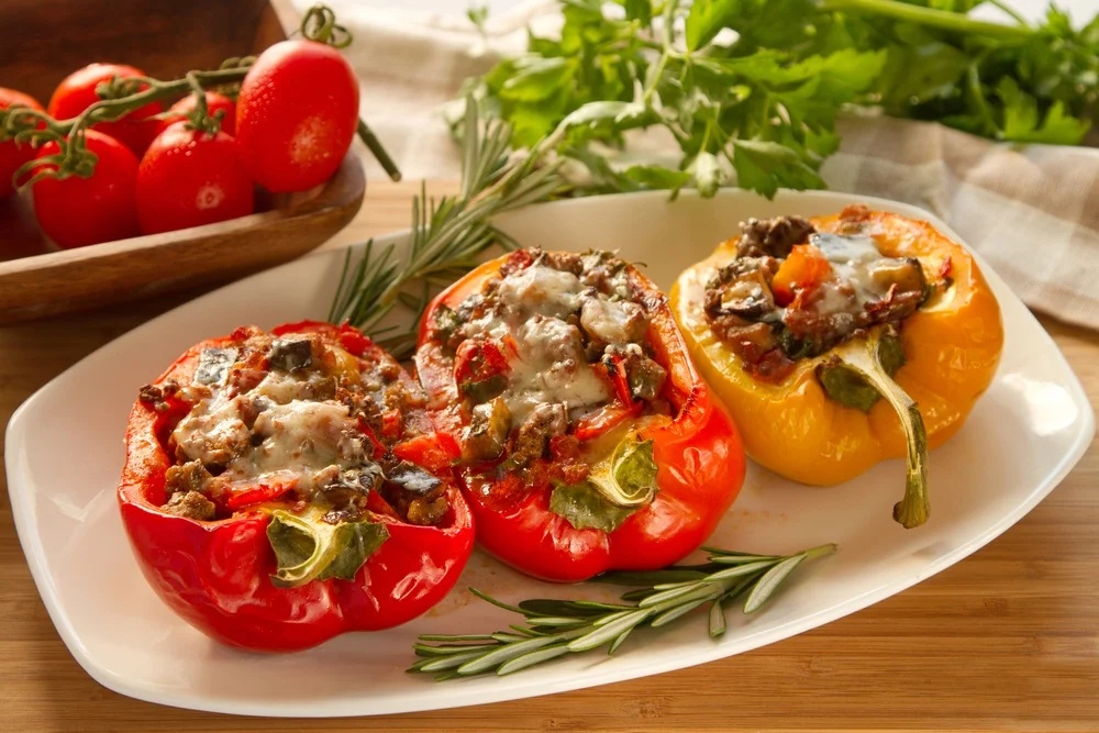 Stuffed peppers with ground beef and brown rice