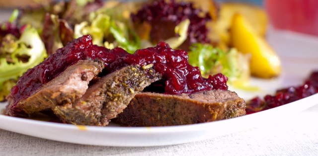 Roast beef Tenderloin cranberry sauce