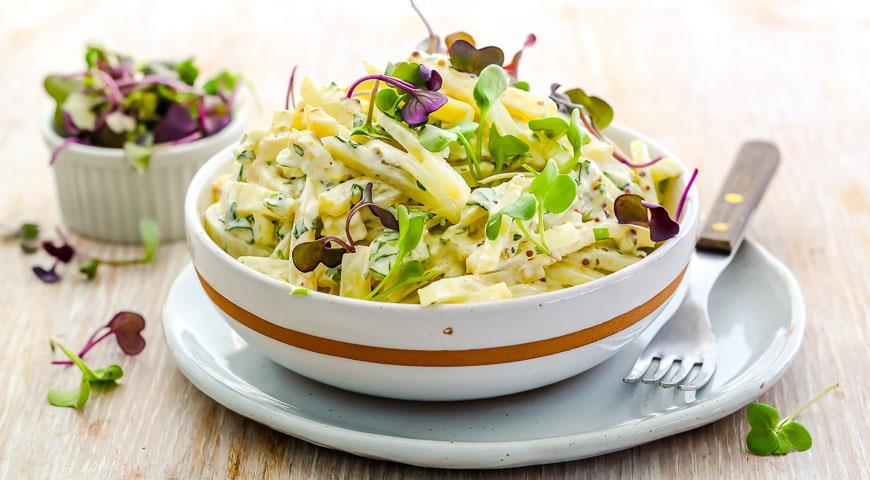 Salad of celery root with parsley