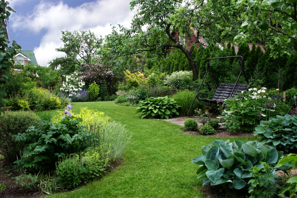 3 useful ideas for creating a garden in a natural style - Elena ...