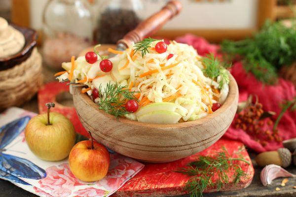 Sauerkraut with apples and ginger