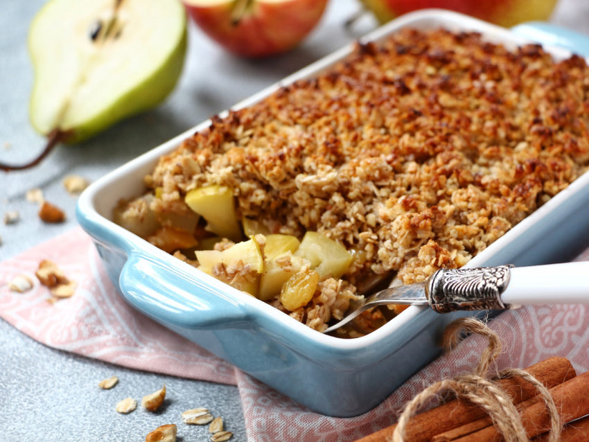 Pear crumble with chocolate