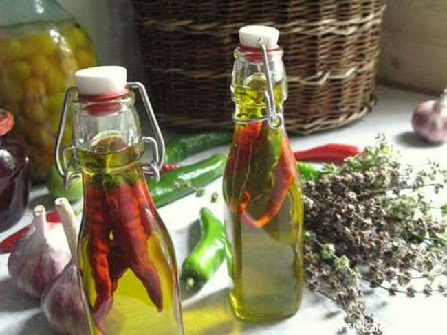 Vegetable oil with herbs