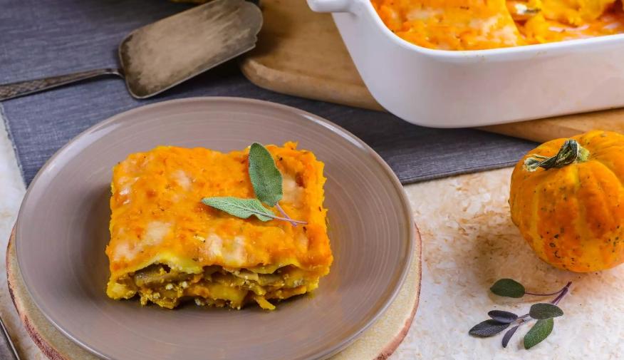 Lasagna with caramelized pumpkin