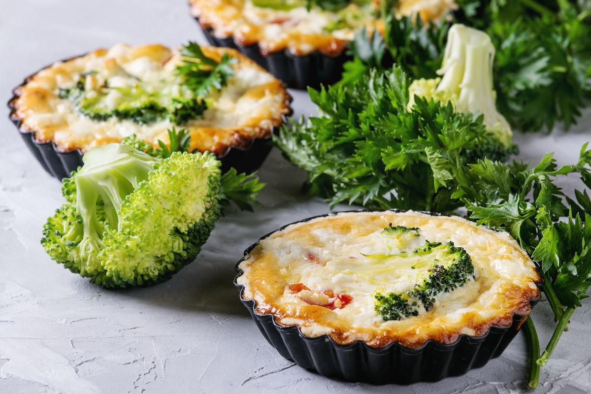 Broccoli and cheese muffins