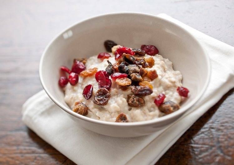 Oat flakes with almonds, sesame seeds and sunflower seeds