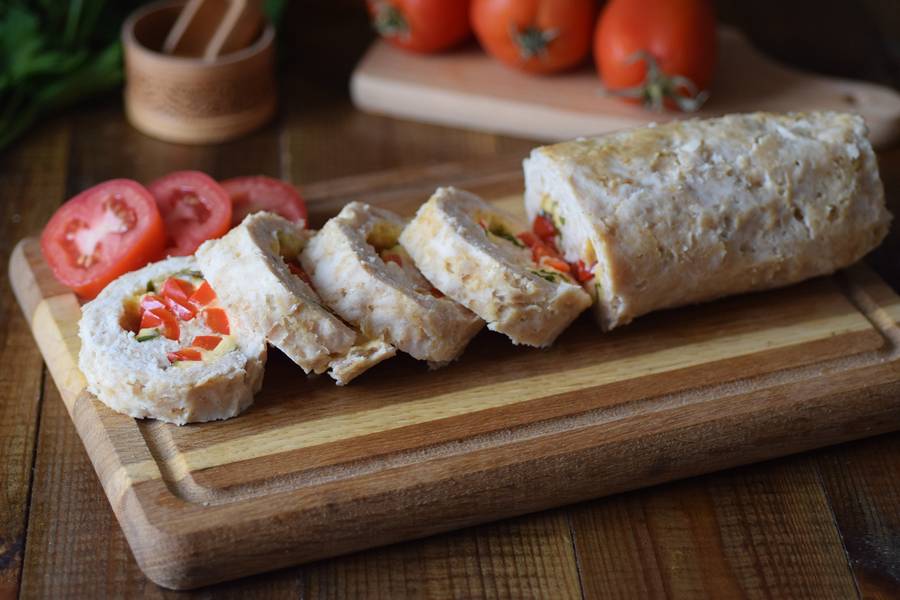 Chicken roll with paprika.