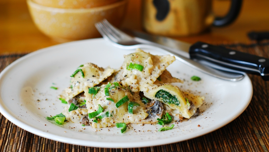 Ravioli with sage, walnuts and ricotta