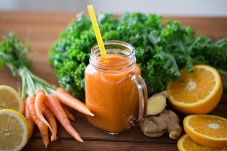 Smoothie with carrot, orange and ginger