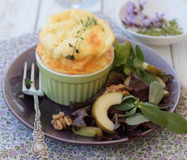 Cheese souffle with asparagus