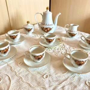 Rare “Golden Rose” porcelain coffee set (Henneberg Porzellan, GDR)